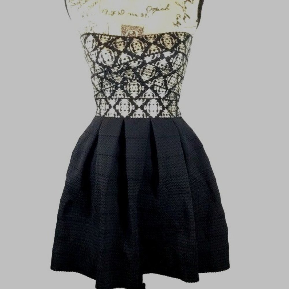 NWOT Soieblu Small Black Gold Embellished Strapless Dress Party Short Fit Flare - Picture 2 of 8